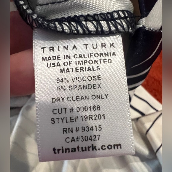 Trina Turk size Large black and white skirt - Picture 6 of 6